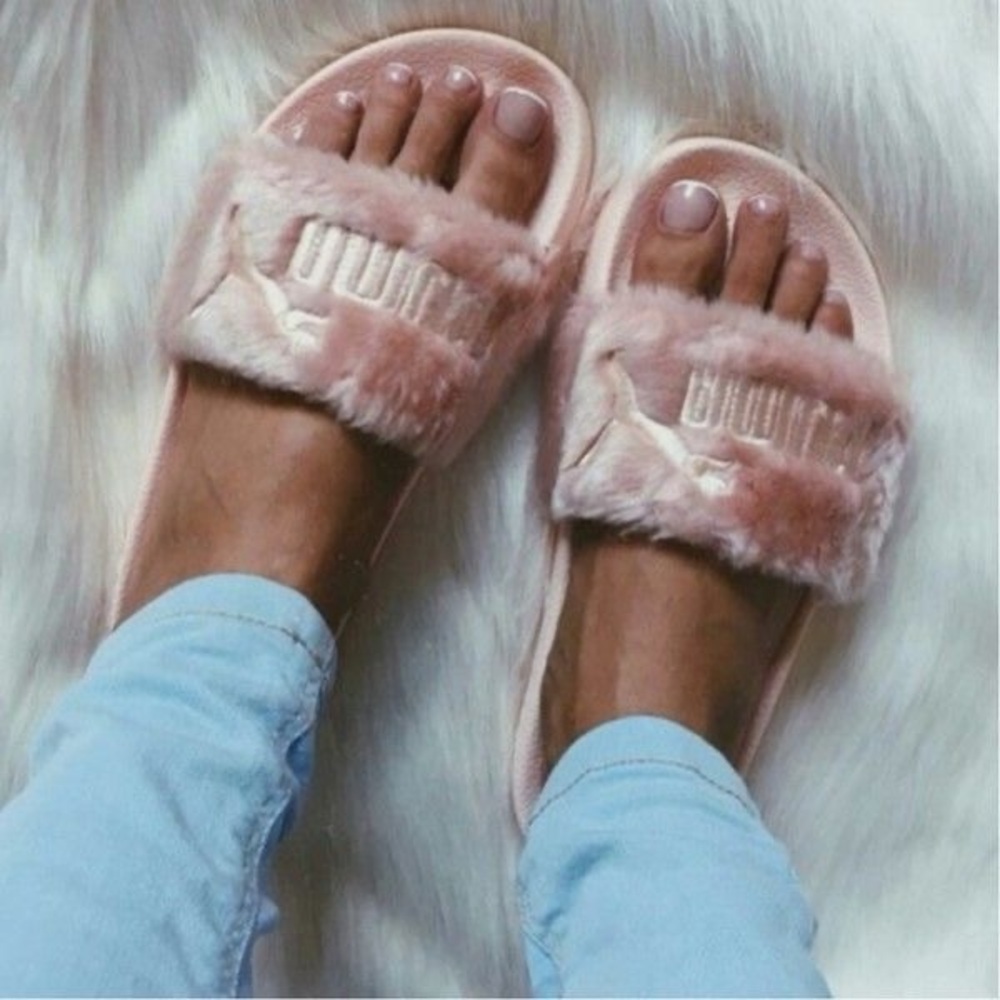 PUMA by Rihanna Leadcat Fenty Faux Fur Slides 8.5M